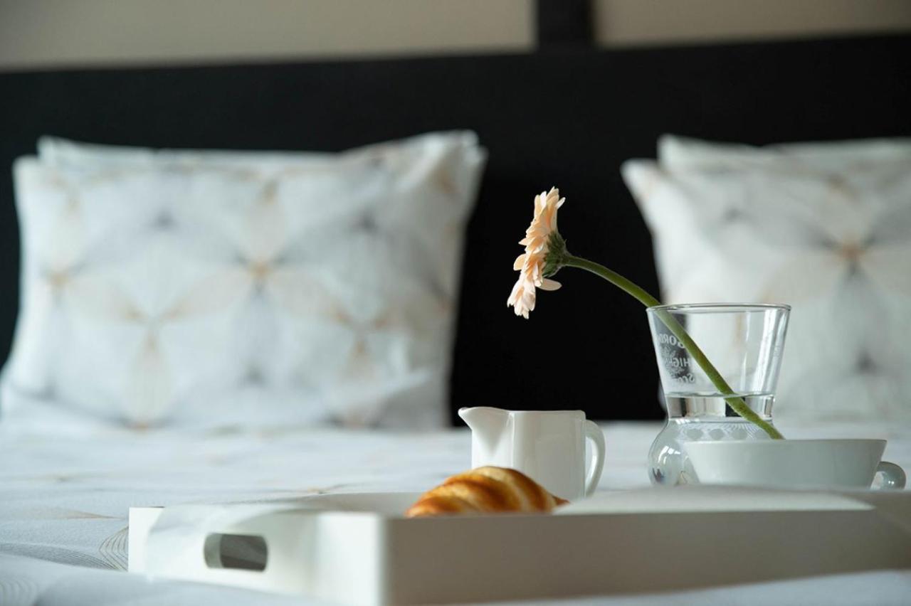 Room "Carpe Diem" Zele Esterno foto
